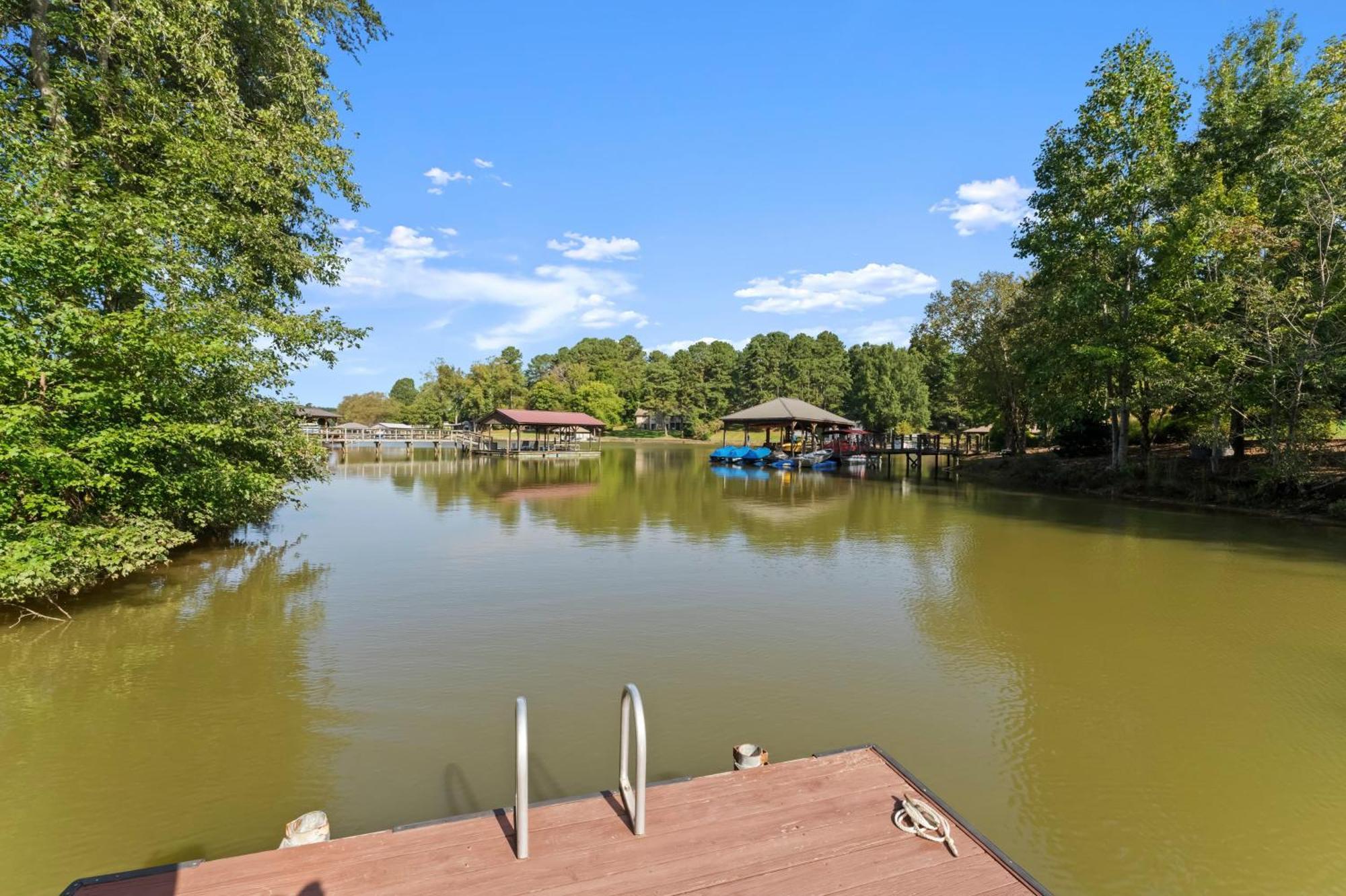 Lakeside Landing By Avantstay Private Dock ムアズビル エクステリア 写真